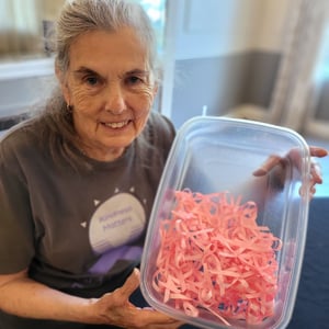 pacifica resident makes breast cancer awareness ribbons