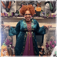 halloween staff member dressed as hocus pocus