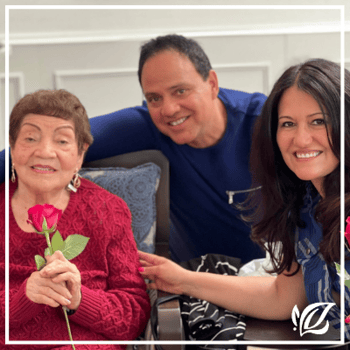 a family visits a resident of pacifica senior living northridge